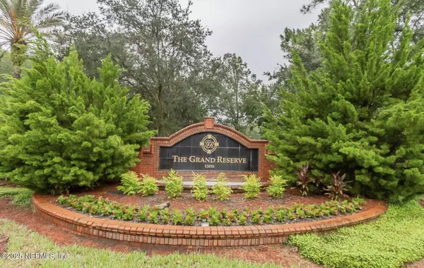 2 bedrooms apartment for rent in Sans Pareil - Beaches, Jacksonville