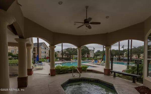 2 bedrooms apartment for rent in Sans Pareil - Beaches, Jacksonville