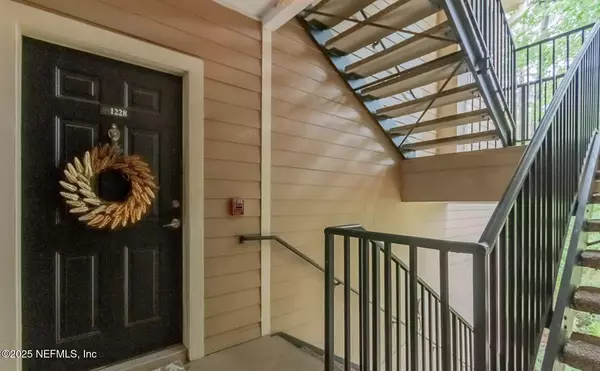 2 bedrooms apartment for rent in Sans Pareil - Beaches, Jacksonville