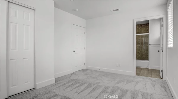 5 bedrooms apartment for rent in South Gate - Southeast, Los Angeles