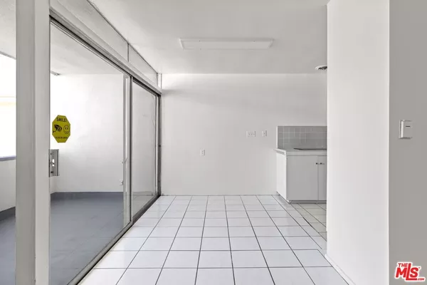 2 bedrooms apartment for rent in Sawtelle - Westside / South Bay, Los Angeles