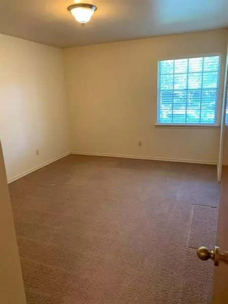 3 bedrooms apartment for rent in Claremont Dallas - Ne Dallas, Dallas