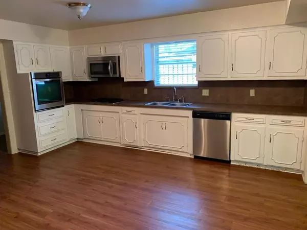 3 bedrooms apartment for rent in Claremont Dallas - Ne Dallas, Dallas