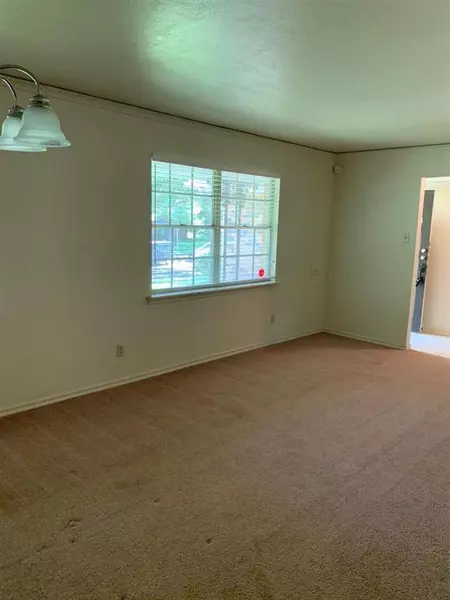3 bedrooms apartment for rent in Claremont Dallas - Ne Dallas, Dallas