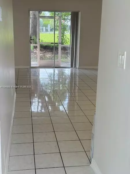 2 bedrooms apartment for rent in West Park - Broward County, Miami