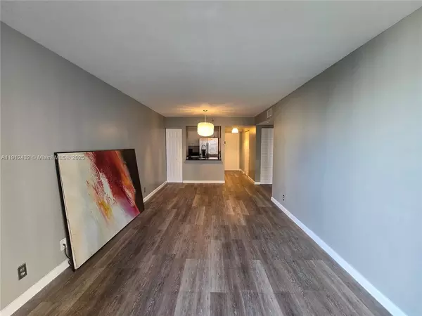2 bedrooms apartment for rent in Downtown Miami - Miami, Miami
