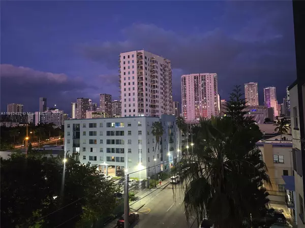 2 bedrooms apartment for rent in Downtown Miami - Miami, Miami