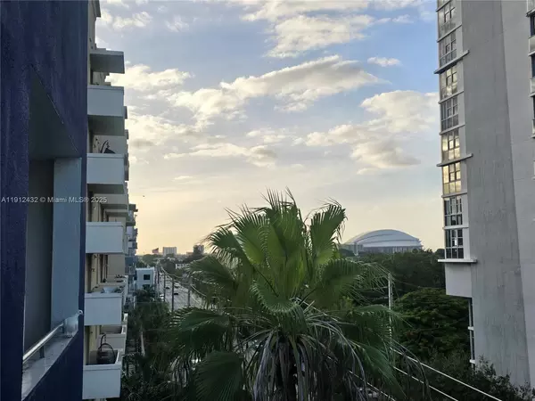 2 bedrooms apartment for rent in Downtown Miami - Miami, Miami