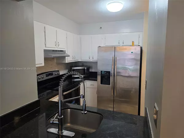 2 bedrooms apartment for rent in Downtown Miami - Miami, Miami