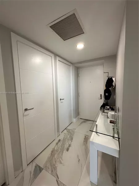 2 bedrooms apartment for rent in Downtown Miami - Miami, Miami