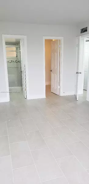 2 bedrooms apartment for rent in Westchester FL - Miami Dade, Miami