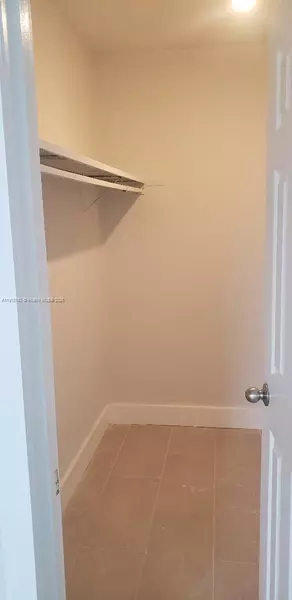 2 bedrooms apartment for rent in Westchester FL - Miami Dade, Miami