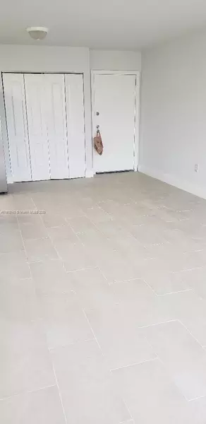 2 bedrooms apartment for rent in Westchester FL - Miami Dade, Miami