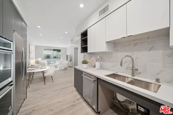 2 bedrooms apartment for rent in Pico Robertson - Westside / South Bay, Los Angeles