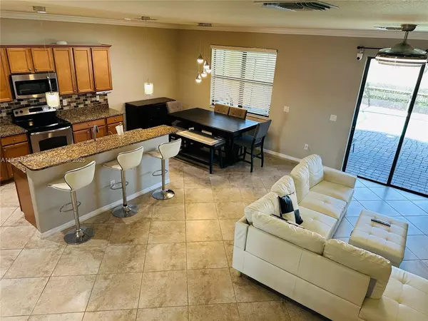 4 bedrooms apartment for rent in Villas - Fort Myers, Fort Myers