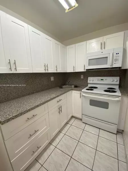 2 bedrooms apartment for rent in West Miami - Miami Dade, Miami