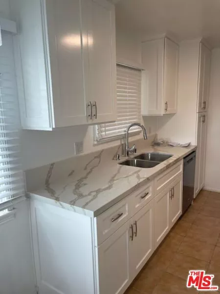 3 bedrooms apartment for rent in Mid City - Central Los Angeles, Los Angeles