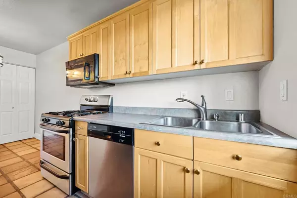 2 bedrooms apartment for rent in Rolando - Inland, San Diego
