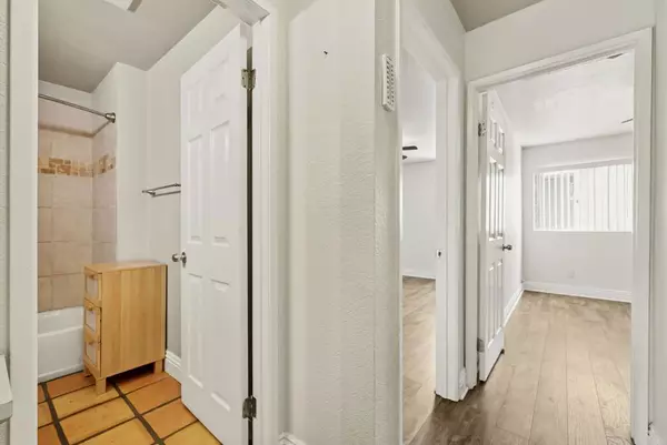 2 bedrooms apartment for rent in Rolando - Inland, San Diego