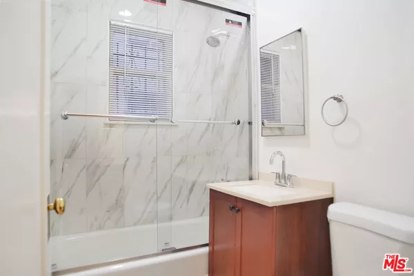 Studio Apartment for rent in Mid Wilshire - Central Los Angeles, Los Angeles