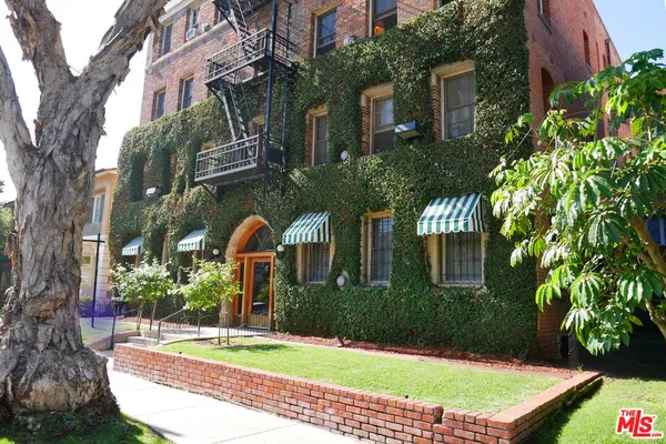 Studio Apartment for rent in Mid Wilshire - Central Los Angeles, Los Angeles