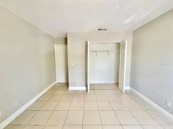 2 bedrooms apartment for rent in Live Oaks Square - East Tampa, Tampa