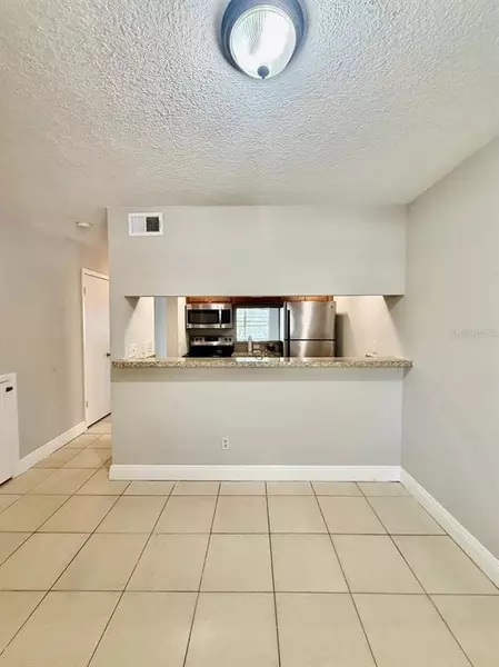 2 bedrooms apartment for rent in Live Oaks Square - East Tampa, Tampa