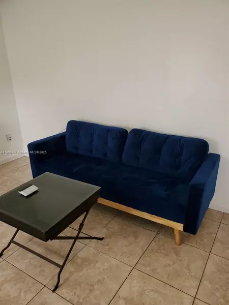 2 bedrooms apartment for rent in Tamiami - Miami Dade, Miami