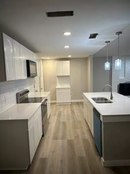 3 bedrooms apartment for rent in Wolf Creek - Sw Dallas, Dallas