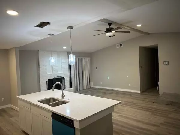 3 bedrooms apartment for rent in Wolf Creek - Sw Dallas, Dallas