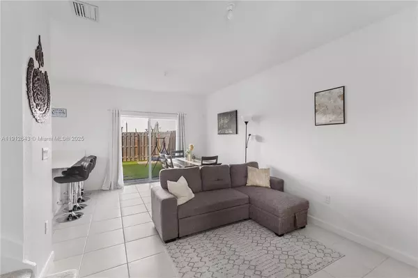 3 bedrooms apartment for rent in Opa Locka - Miami Dade, Miami