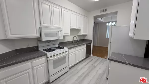 2 bedrooms apartment for rent in Pico Robertson - Westside / South Bay, Los Angeles