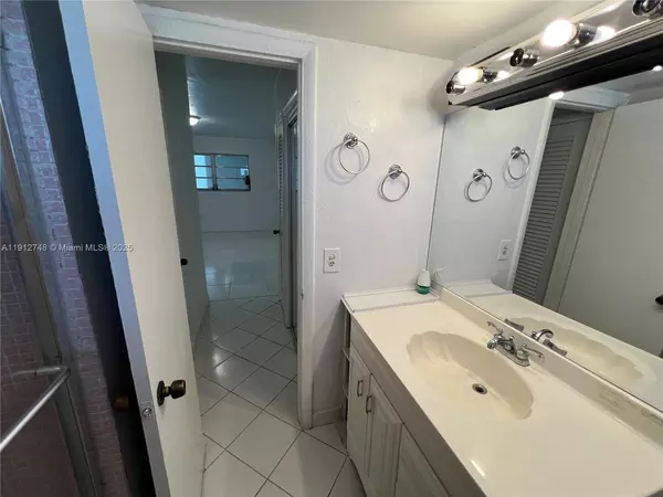 1 bedroom apartment for rent in North Miami Beach - Miami Dade, Miami
