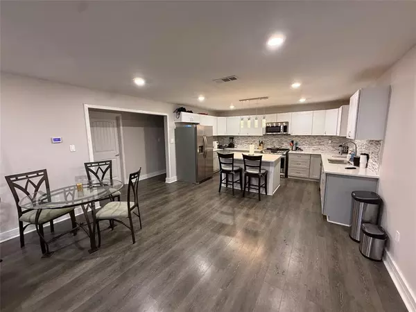 4 bedrooms apartment for rent in Stemmons Corridor - Nw Dallas, Dallas