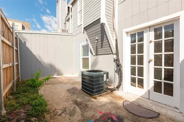 2 bedrooms apartment for rent in Old East Dallas - Ne Dallas, Dallas