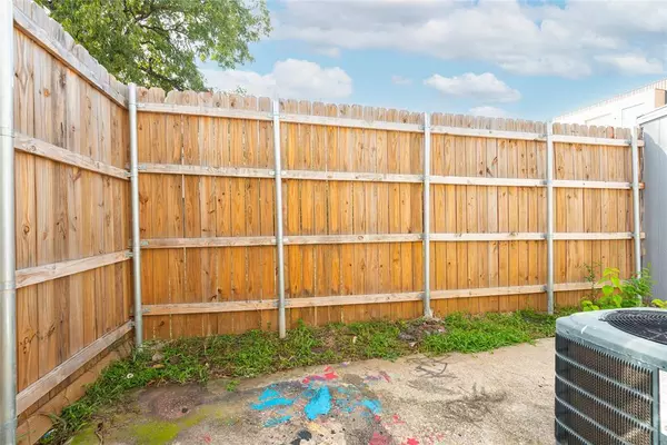 2 bedrooms apartment for rent in Old East Dallas - Ne Dallas, Dallas