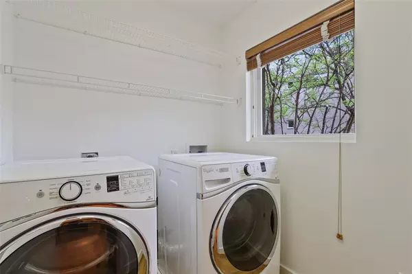 2 bedrooms apartment for rent in Oak Lawn - Ne Dallas, Dallas