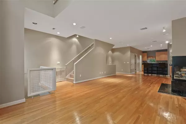 2 bedrooms apartment for rent in Oak Lawn - Ne Dallas, Dallas