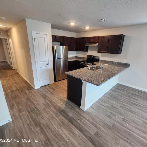 2 bedrooms apartment for rent in Cedar Hills - Westside, Jacksonville