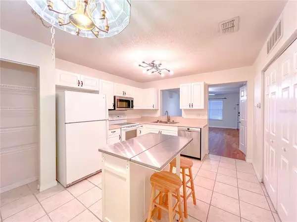 2 bedrooms apartment for rent in Archer - Archer, Gainesville