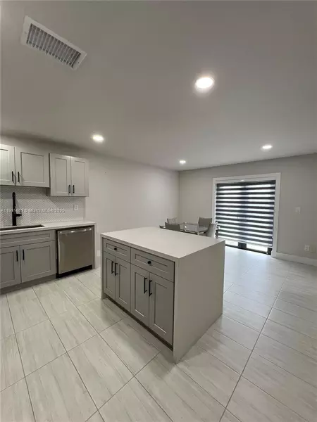 2 bedrooms apartment for rent in Tamiami - Miami Dade, Miami