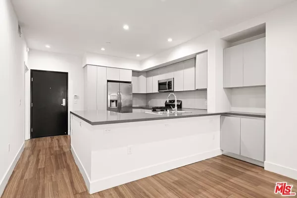 3 bedrooms apartment for rent in Sawtelle - Westside / South Bay, Los Angeles