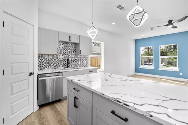 4 bedrooms apartment for rent in South Dallas/Fair Park - Se Dallas, Dallas