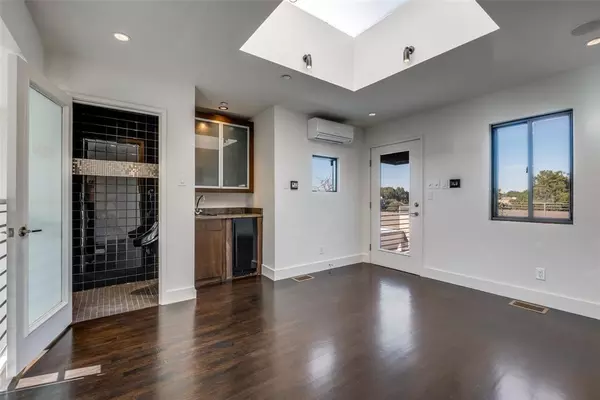 2 bedrooms apartment for rent in Oak Lawn - Ne Dallas, Dallas