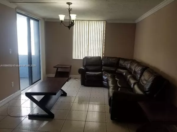 2 bedrooms apartment for rent in Westchester FL - Miami Dade, Miami