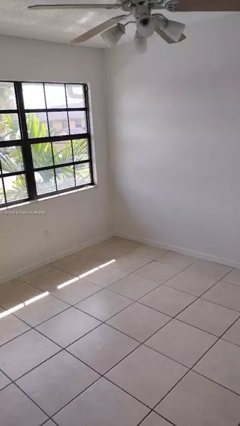 2 bedrooms apartment for rent in West Park - Broward County, Miami