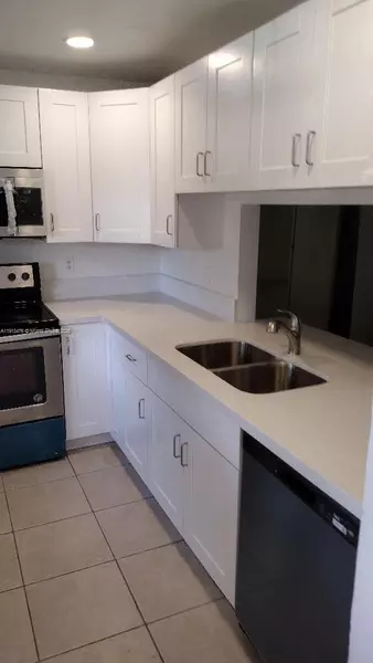 2 bedrooms apartment for rent in West Park - Broward County, Miami