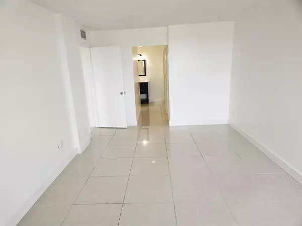 2 bedrooms apartment for rent in Westchester FL - Miami Dade, Miami