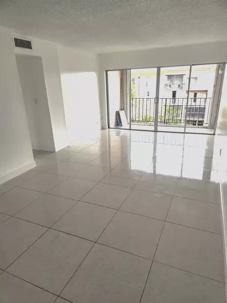 2 bedrooms apartment for rent in Westchester FL - Miami Dade, Miami