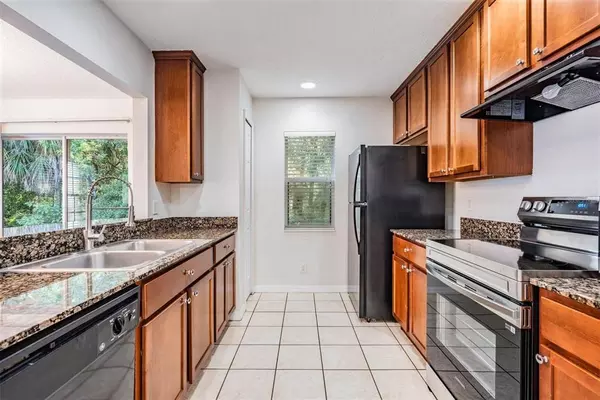 3 bedrooms apartment for rent in Town 'n' Country - West Tampa, Tampa